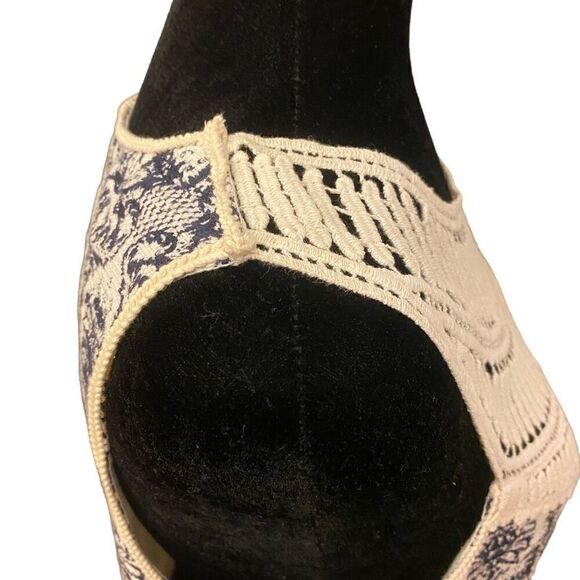 Chelsea & Violet Navy and Ivory Sleeveless Crocheted Lace Sheath Dress Sz L - Picture 7 of 14